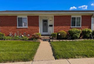 8751 Sterling Street, Center Line, MI 48015