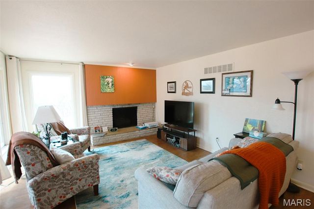 612 Crestview Drive, Sullivan, MO 63080