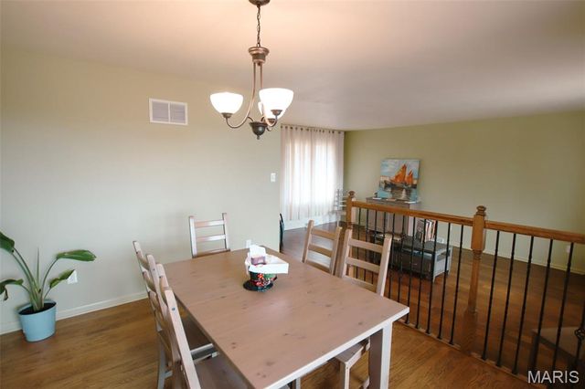 612 Crestview Drive, Sullivan, MO 63080