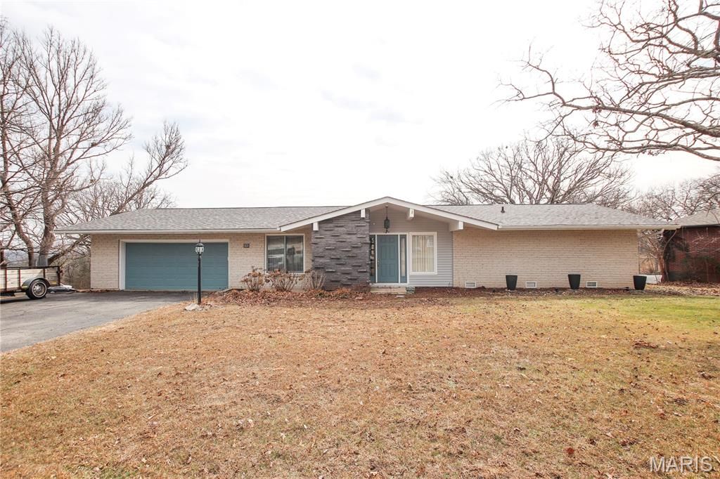 612 Crestview Drive, Sullivan, MO 63080