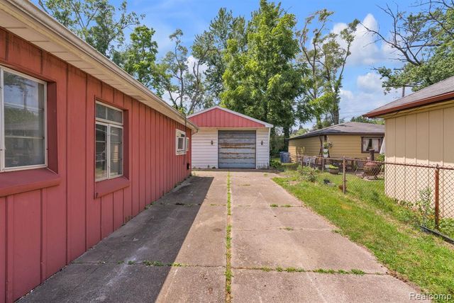 3916 Cornell Street, Dearborn Heights, MI 48125