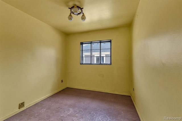 3916 Cornell Street, Dearborn Heights, MI 48125