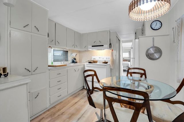 7801 34TH AVENUE N 70, St Petersburg, FL 33710