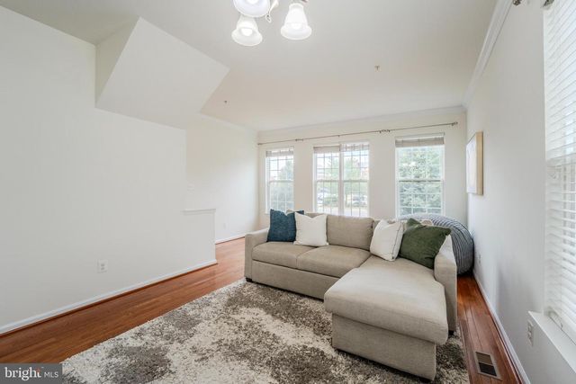 15409 ROSEMONT MANOR DR, Haymarket, VA 20169