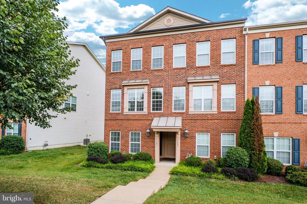 15409 ROSEMONT MANOR DR, Haymarket, VA 20169