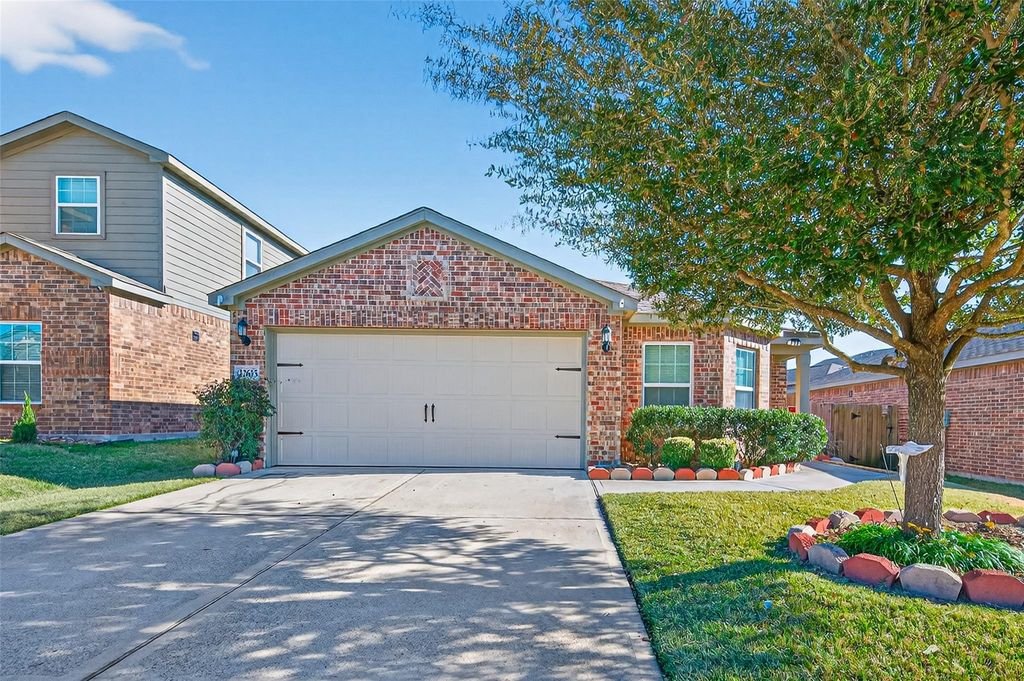 22615 Harrington Field Drive, Hockley, TX 77447