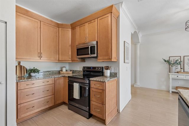 10820 CELTIC WOODS AVENUE, Tampa, FL 33647