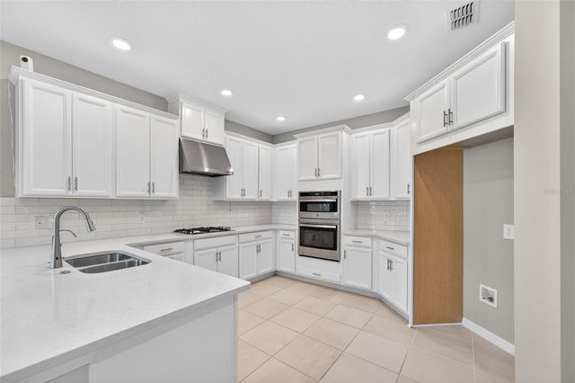 2722 SURF TOP ROAD, Clermont, FL 34711