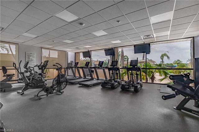 6102 Augusta DR # 315, Fort Myers, FL 33907