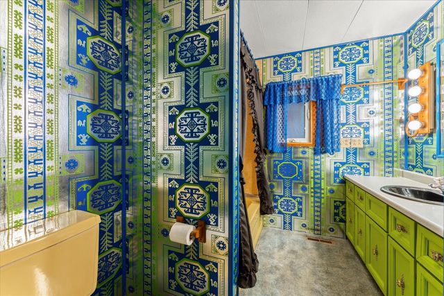 2213 Olen Drive, Mahomet, IL 61853