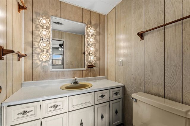 2213 Olen Drive, Mahomet, IL 61853