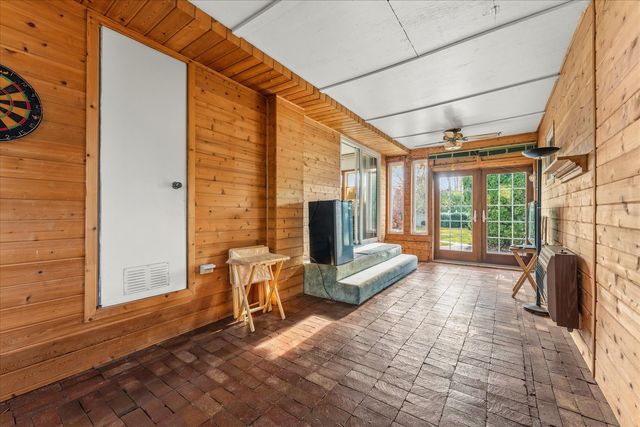 2213 Olen Drive, Mahomet, IL 61853