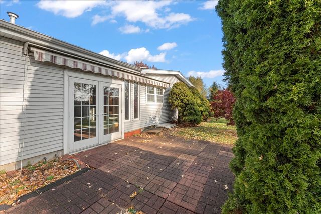 2213 Olen Drive, Mahomet, IL 61853