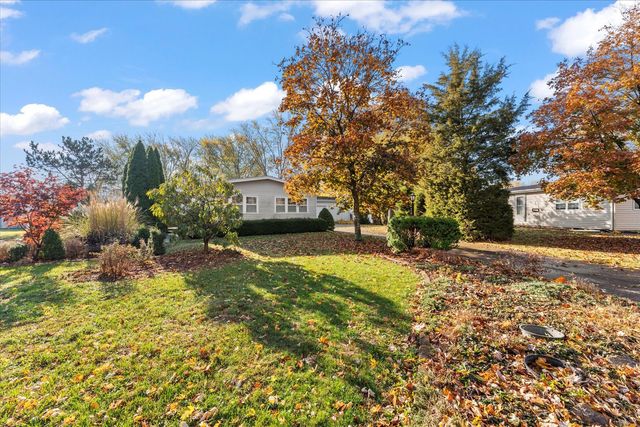 2213 Olen Drive, Mahomet, IL 61853