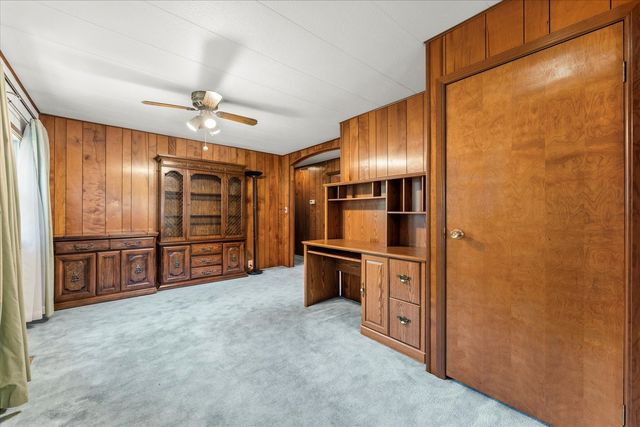 2213 Olen Drive, Mahomet, IL 61853