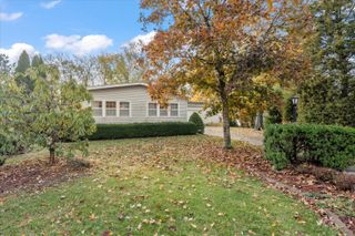 2213 Olen Drive, Mahomet, IL 61853