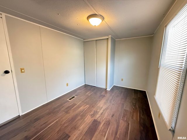 57 Timber Hollow Drive, Carbondale, IL 62901