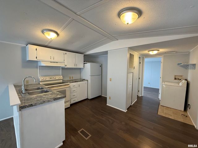 57 Timber Hollow Drive, Carbondale, IL 62901