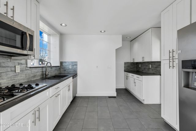 3 Royal Place, Long Branch, NJ 07740