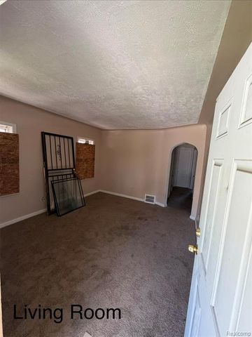 19326 Rogge Street, Detroit, MI 48234