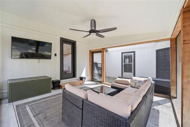 6920 Walmer Street, Overland Park, KS 66204