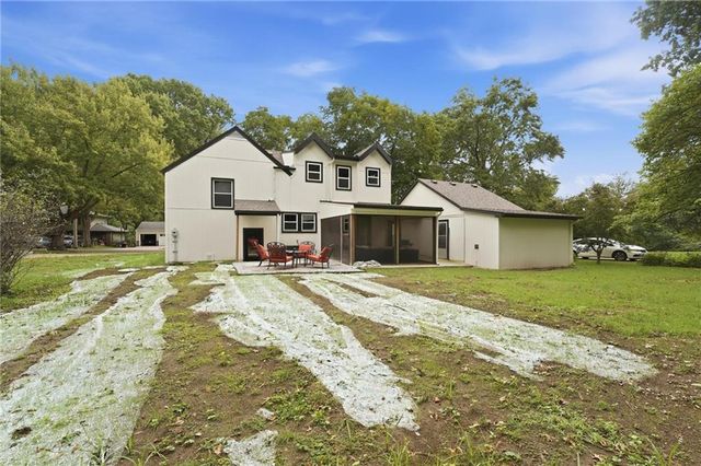 6920 Walmer Street, Overland Park, KS 66204