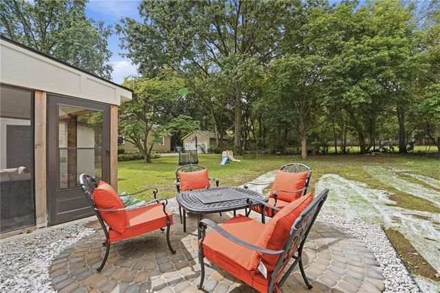 6920 Walmer Street, Overland Park, KS 66204