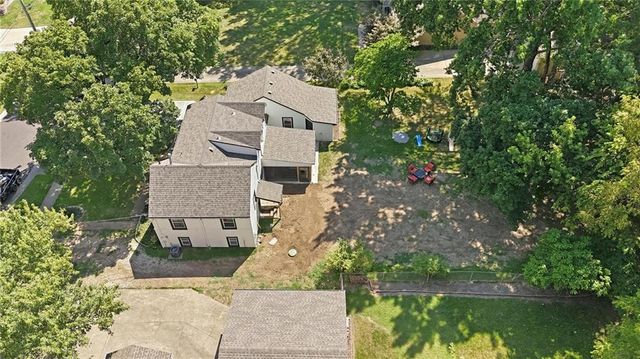 6920 Walmer Street, Overland Park, KS 66204