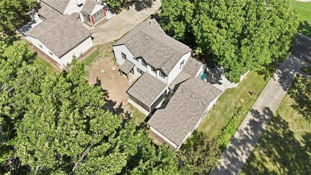 6920 Walmer Street, Overland Park, KS 66204