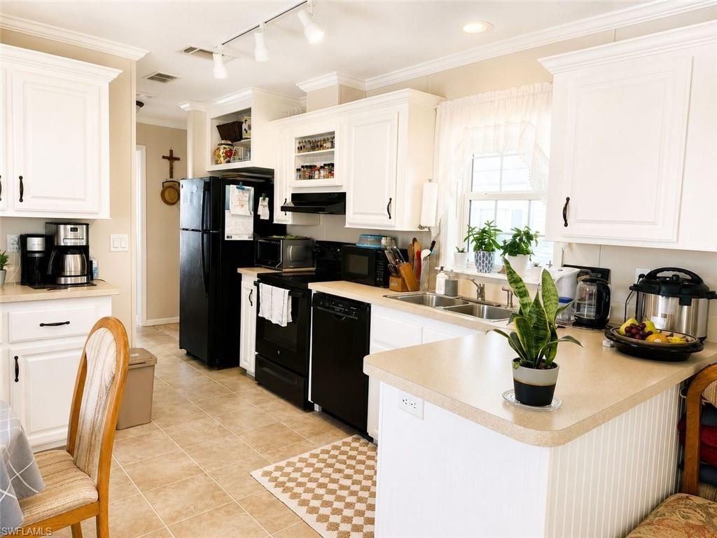 25 Bass LN 25, NAPLES, FL 34114 — photo 5