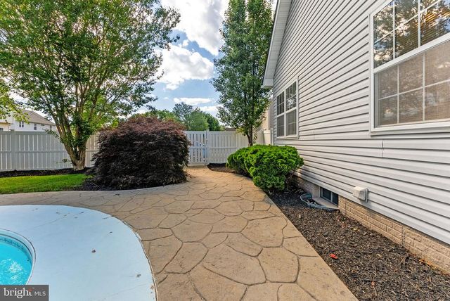 700 FOX CHASE ST, Warrenton, VA 20186