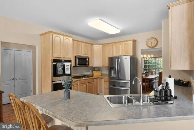 700 FOX CHASE ST, Warrenton, VA 20186