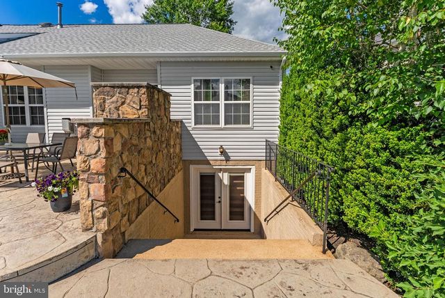 700 FOX CHASE ST, Warrenton, VA 20186