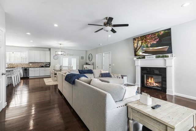 980 Center Street, Ludlow, MA 01056