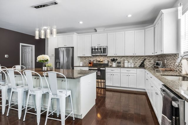 980 Center Street, Ludlow, MA 01056