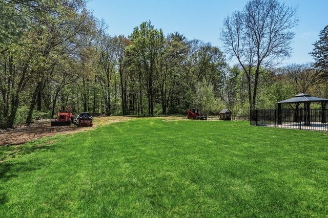 980 Center Street, Ludlow, MA 01056