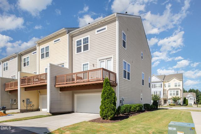 596 Grand Central Station, Apex, NC 27502