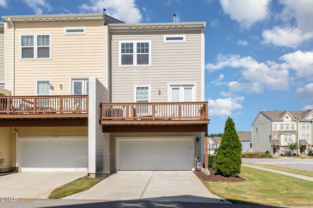 596 Grand Central Station, Apex, NC 27502