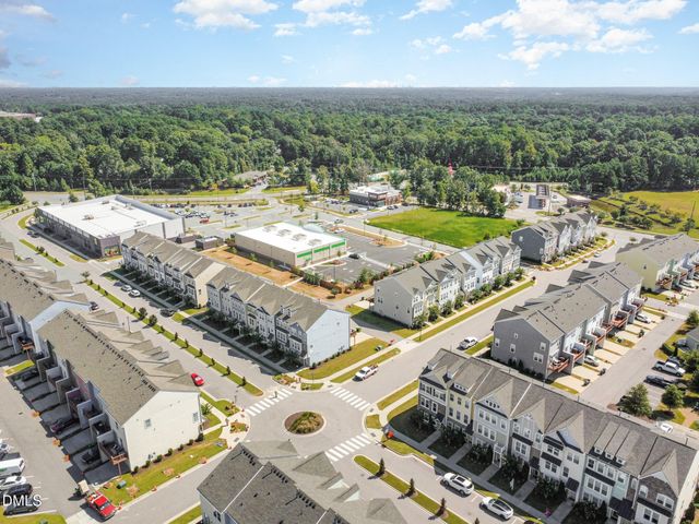 596 Grand Central Station, Apex, NC 27502