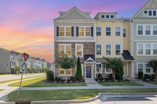 596 Grand Central Station, Apex, NC 27502