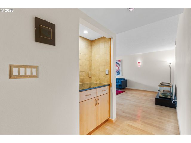 600 Se MARION St 109, Portland, OR 97202