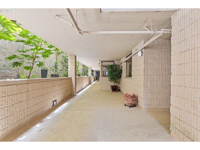 600 Se MARION St 109, Portland, OR 97202