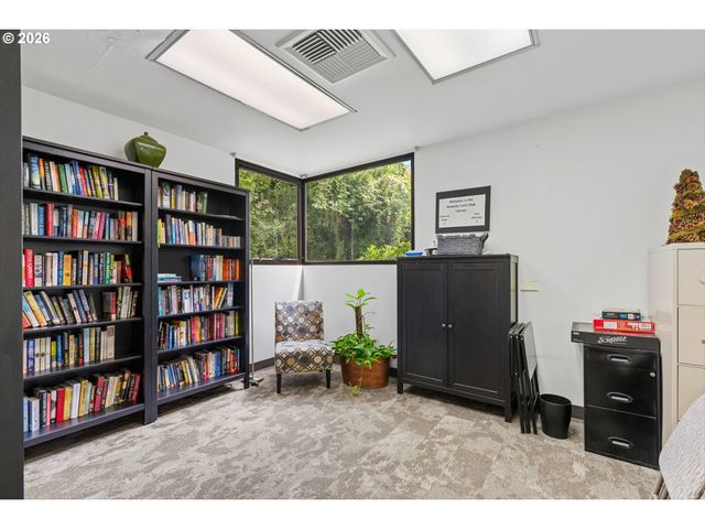 600 Se MARION St 109, Portland, OR 97202