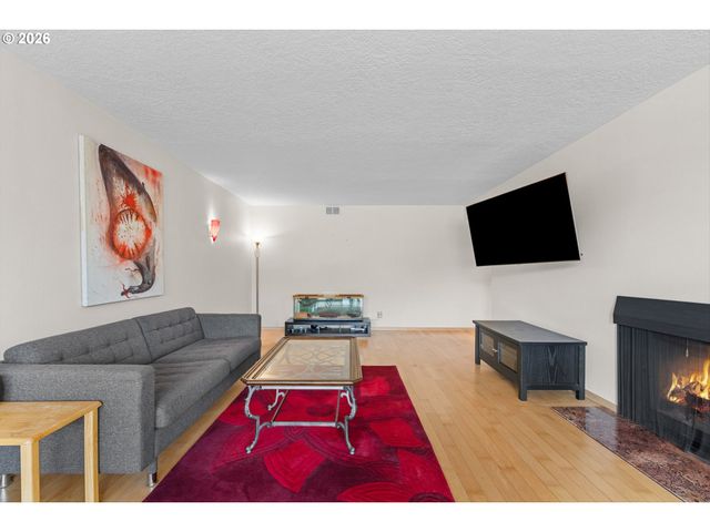 600 Se MARION St 109, Portland, OR 97202