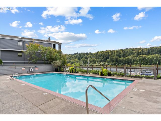 600 Se MARION St 109, Portland, OR 97202