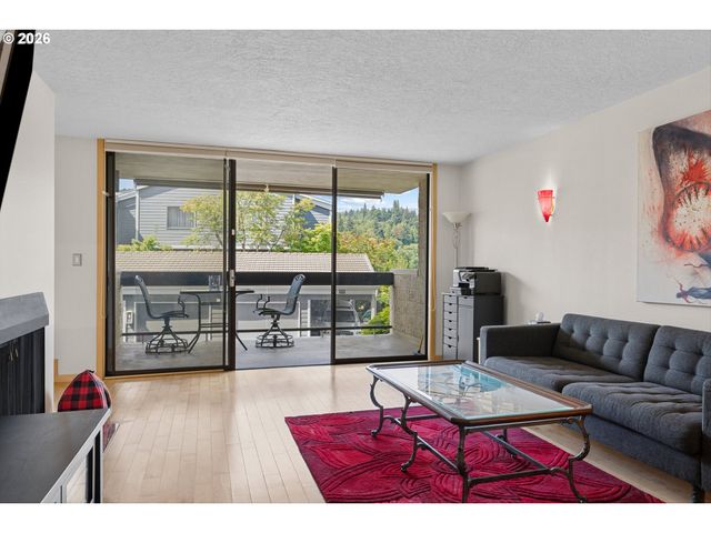 600 Se MARION St 109, Portland, OR 97202