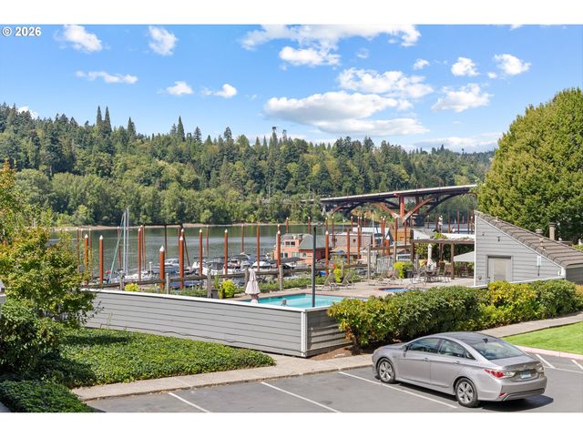 600 Se MARION St 109, Portland, OR 97202