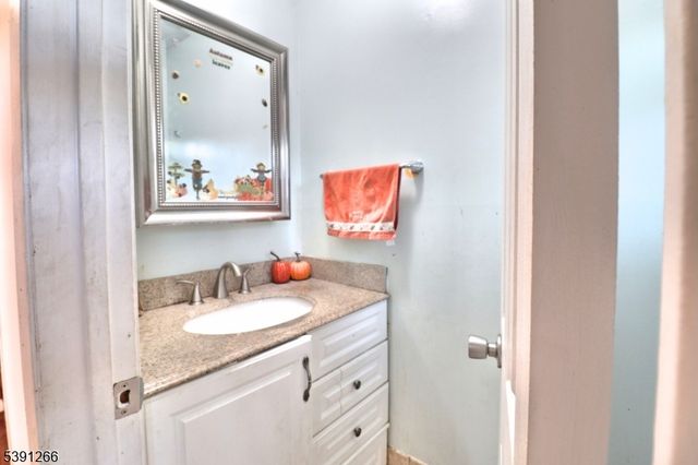 2301 Trafalgar Sq, Hillsborough Twp., NJ 08844