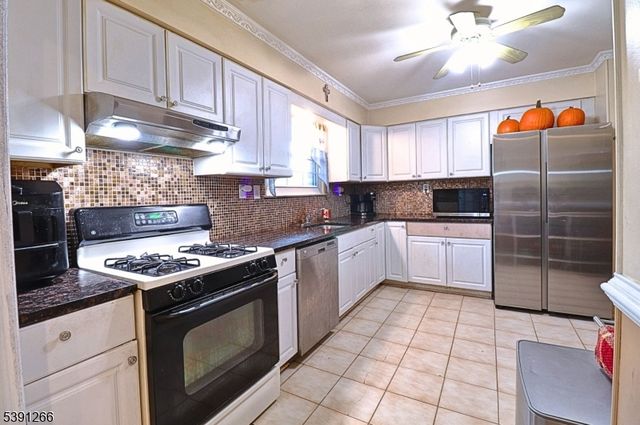 2301 Trafalgar Sq, Hillsborough Twp., NJ 08844