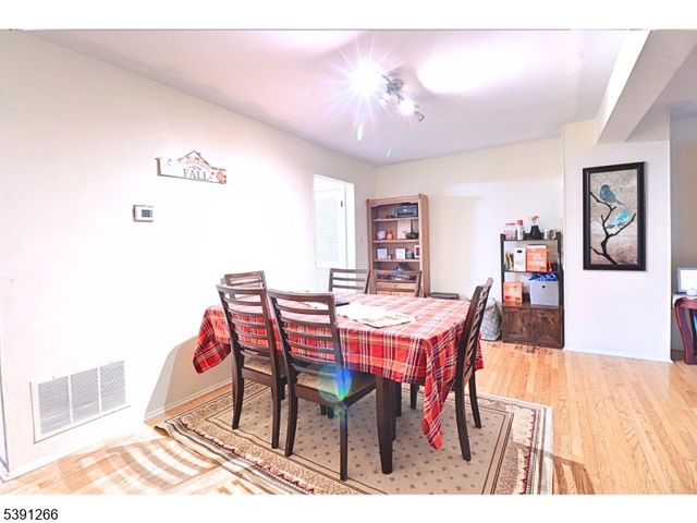 2301 Trafalgar Sq, Hillsborough Twp., NJ 08844
